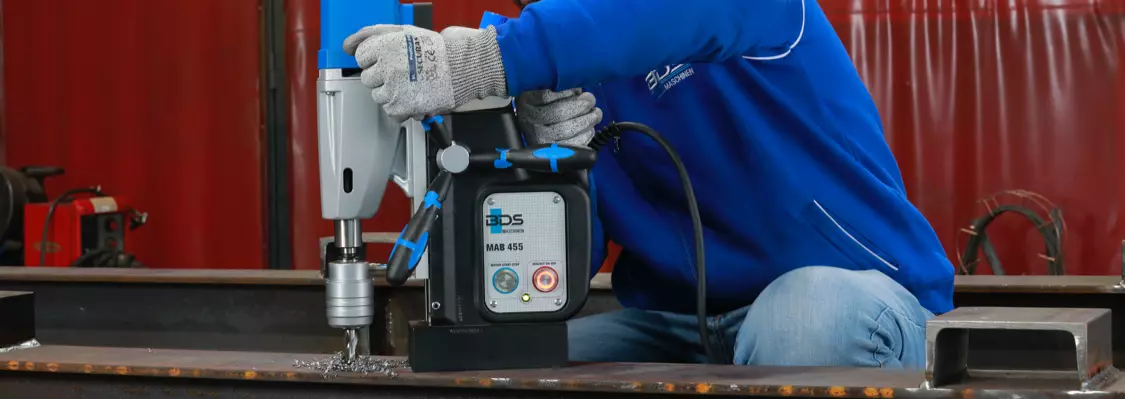 Landing Page Magnetic Drill
