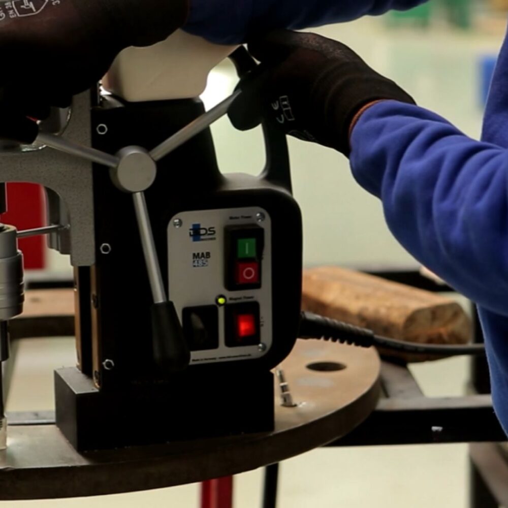 Aplikasi produk tapping industri baja & logam BAP Tools Indonesia