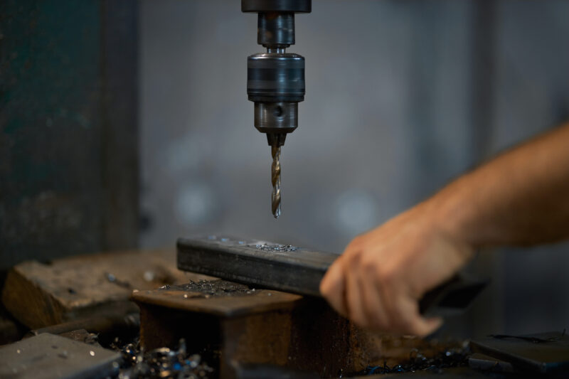 Penggunaan Machine Taps Bit